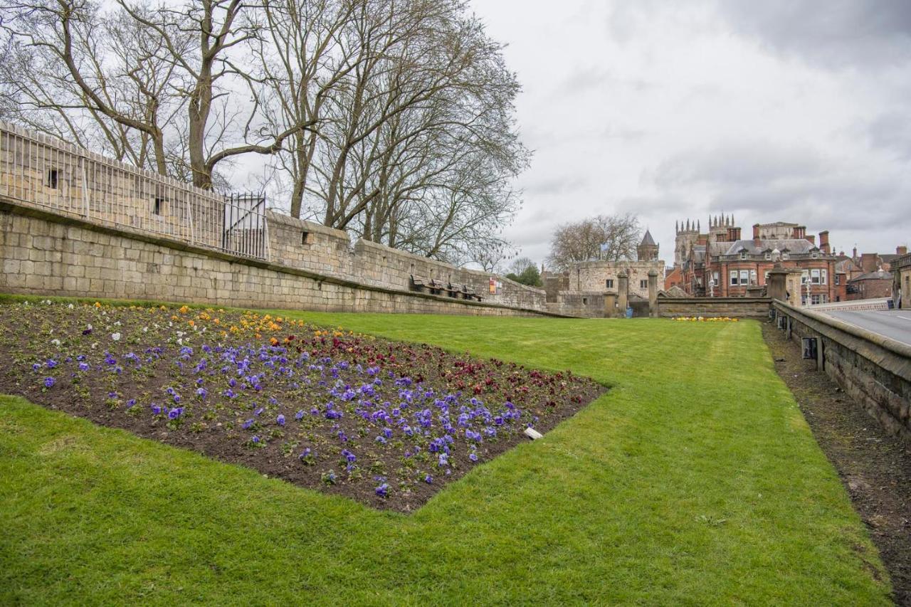 St Helen'S House With Minster Views Apartment York Exterior photo